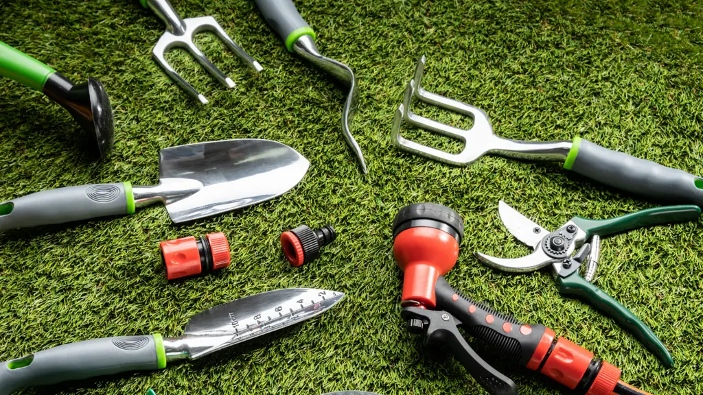 εργαλεια κηπου